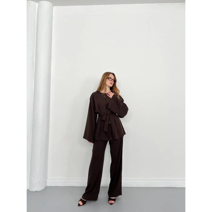 Düğme Detaylı Bel Kuşaklı İspanyol Kol Takım Acı Kahve