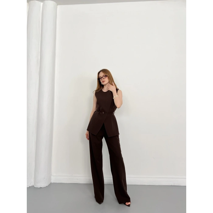 Bel Kemerli Asimetrik Kesim Yelekli Takım Kahve