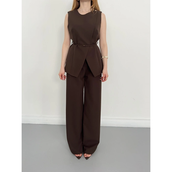 Bel Kemerli Asimetrik Kesim Yelekli Takım Kahve