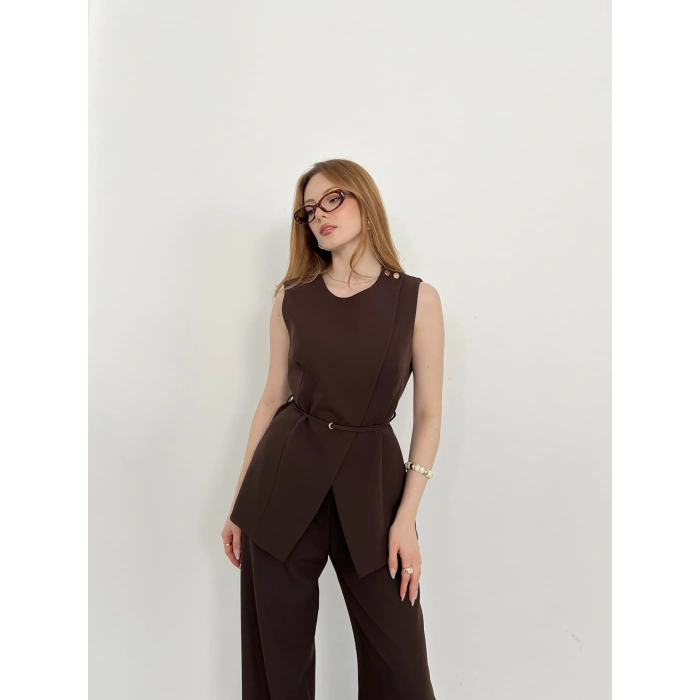 Bel Kemerli Asimetrik Kesim Yelekli Takım Kahve