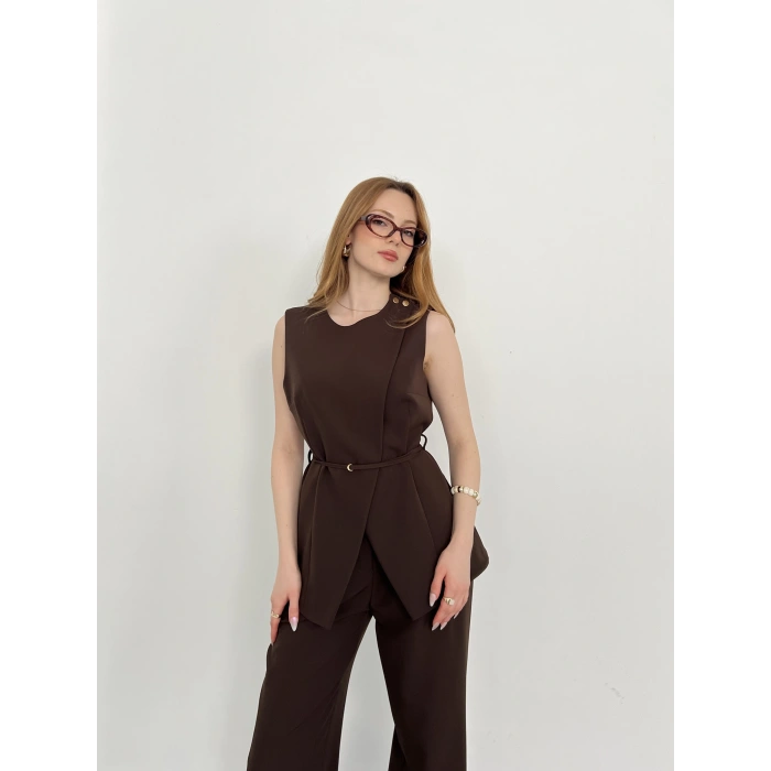 Bel Kemerli Asimetrik Kesim Yelekli Takım Kahve