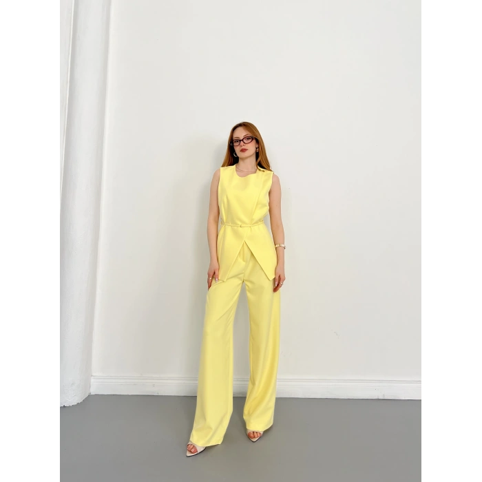 Bel Kemerli Asimetrik Kesim Yelekli Takım Sarı