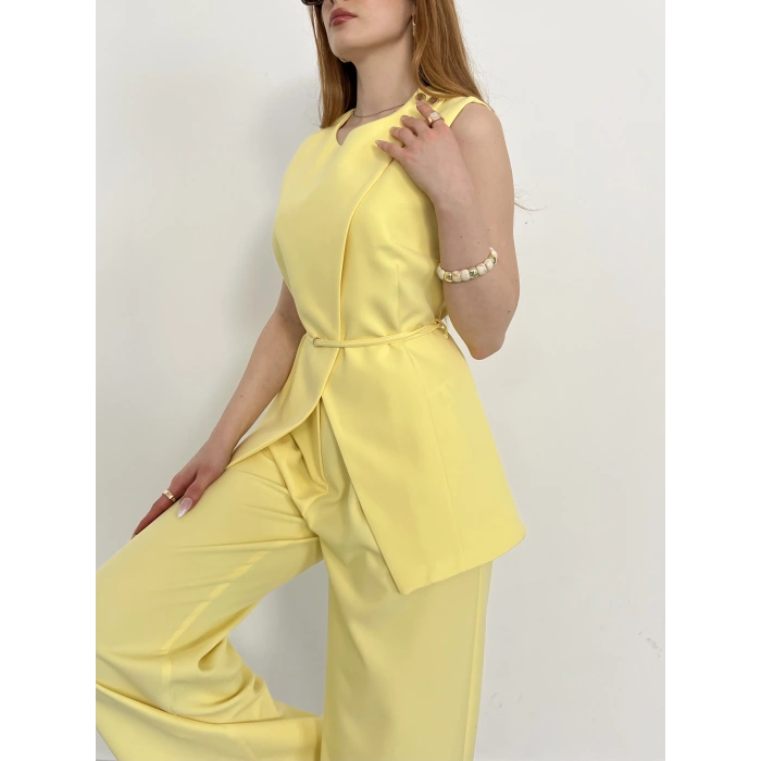 Bel Kemerli Asimetrik Kesim Yelekli Takım Sarı
