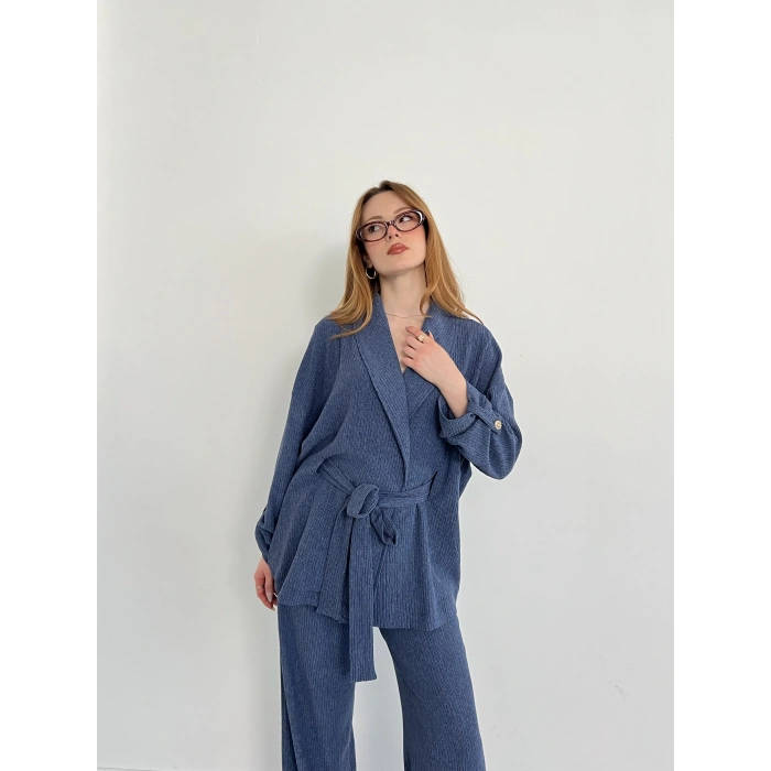 Bürümcük Bel Bağlamalı Kruvaze Yaka Tasarım Takım Mavi