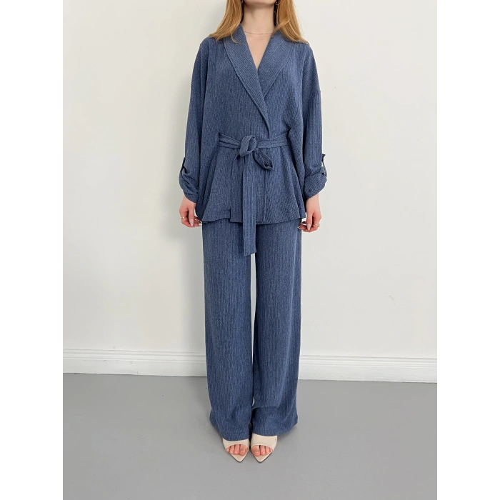 Bürümcük Bel Bağlamalı Kruvaze Yaka Tasarım Takım Mavi