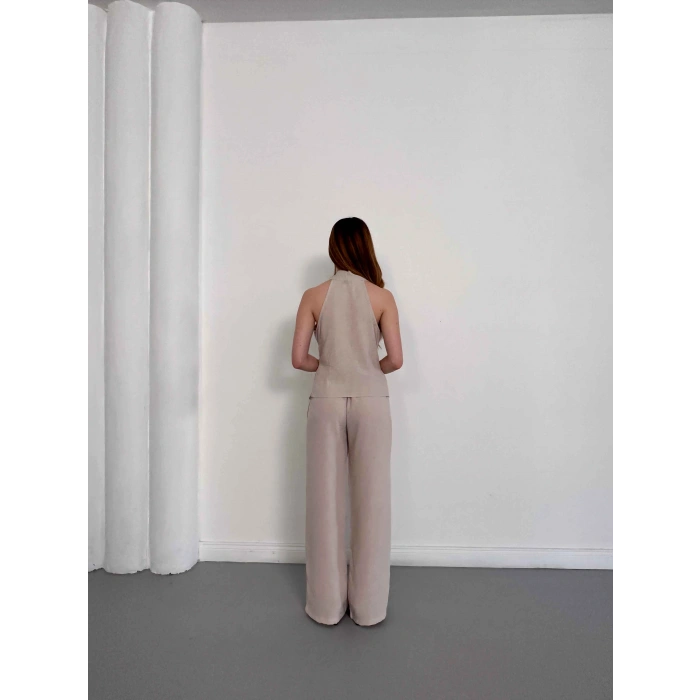 Ön Büzgü Detaylı Yelekli Takım Bej