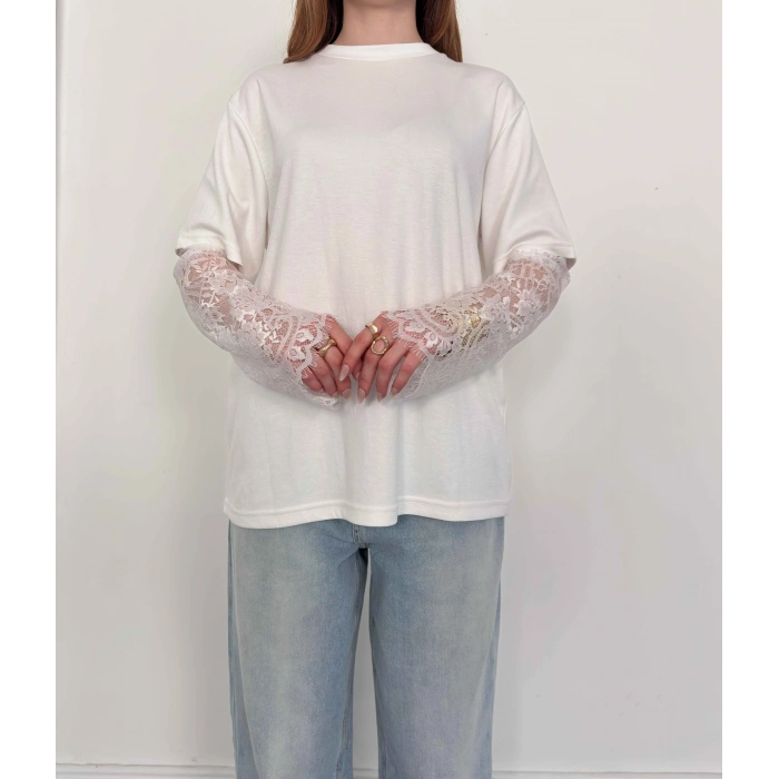 Kol Dantel Detaylı Oversize Tişört Beyaz