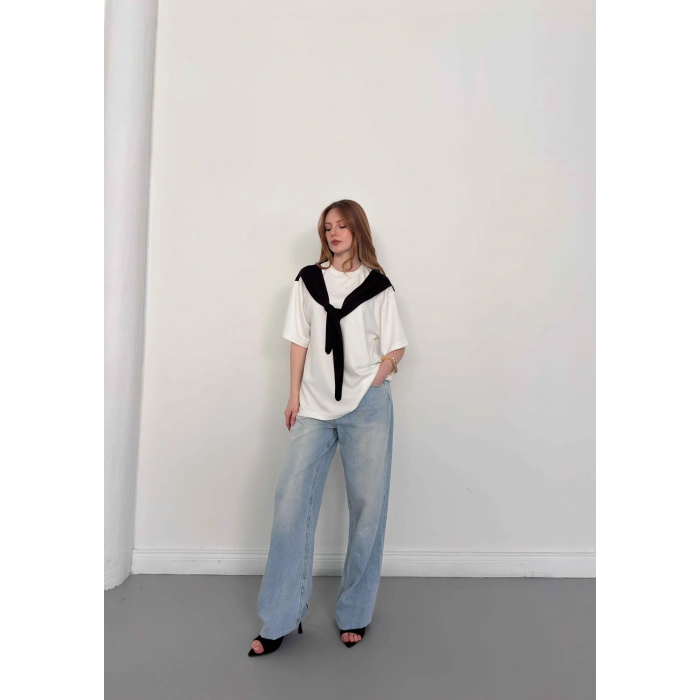 Omuzdan Bağlama Detaylı Oversize Tişört Siyah