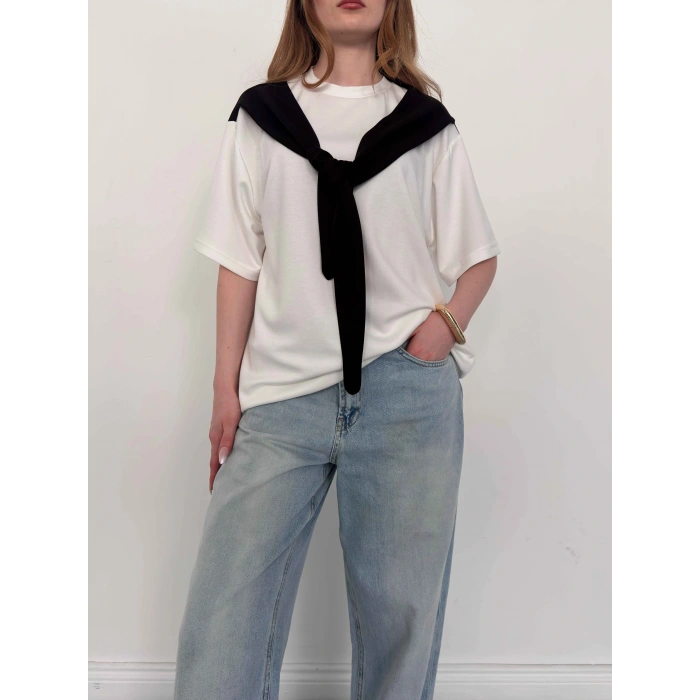 Omuzdan Bağlama Detaylı Oversize Tişört Siyah