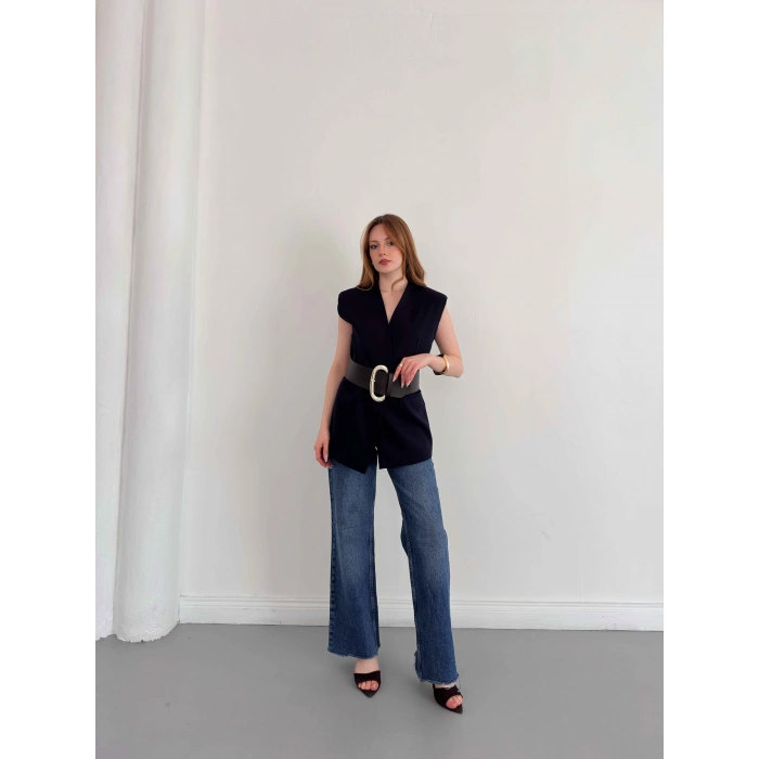 Kalın Kemer Detaylı Yelek Lacivert