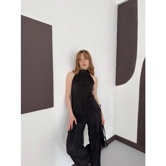 Piliseli Sırt Detaylı İkili Takım Siyah