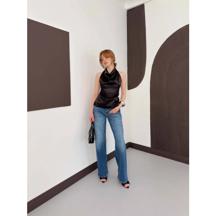 Sırt Detaylı Saten Bluz Siyah