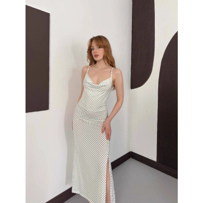 Askılı Yırtmaç Detaylı Puantiyeli Elbise Beyaz