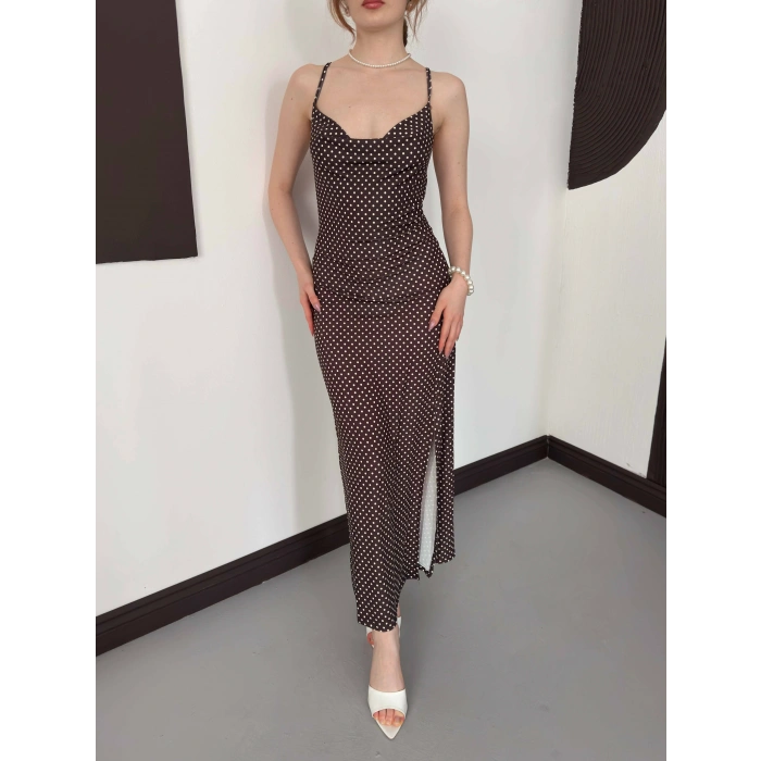 Askılı Yırtmaç Detaylı Puantiyeli Elbise Kahve