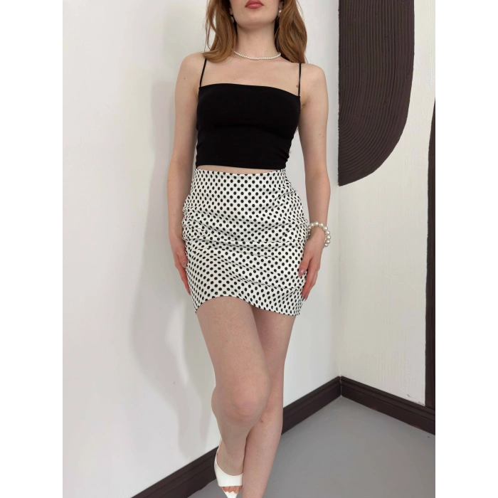Puantiyeli İçi Şortlu Mini Etek Beyaz