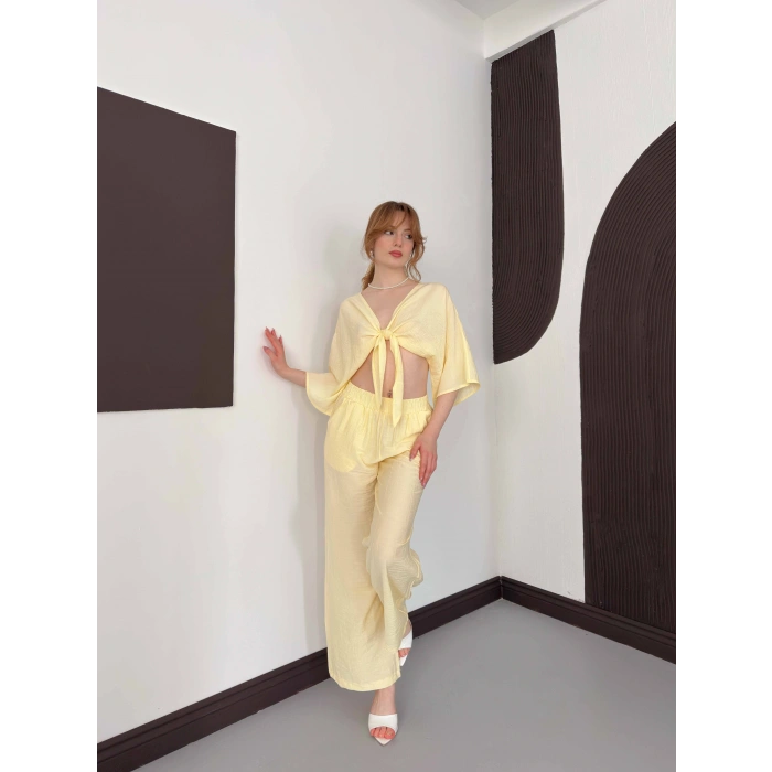 Keten Önden Bağlama Detaylı İkili Takım Sarı