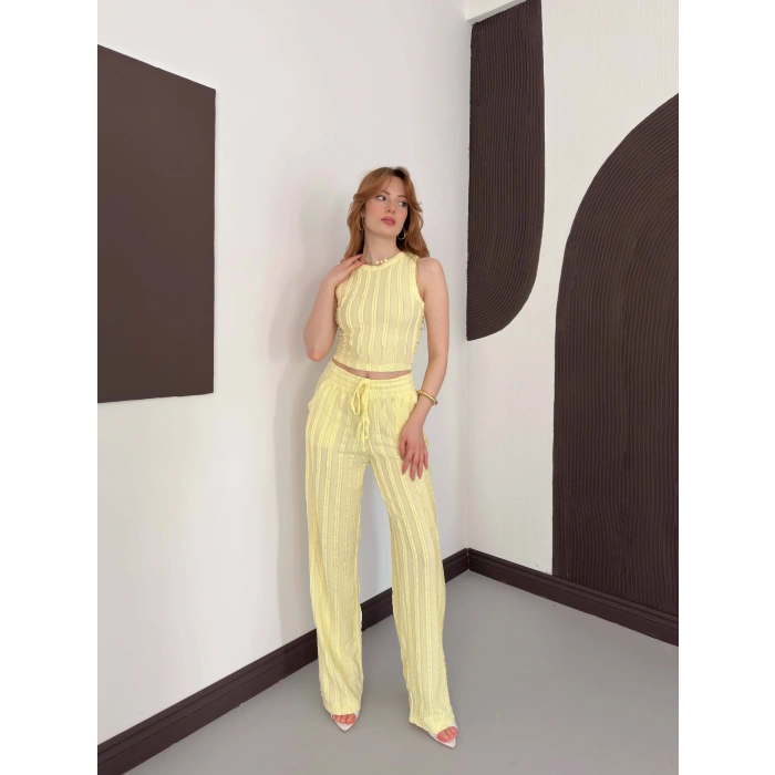 Gofre Kumaş Ters Dikiş Halter Yaka Takım Sarı