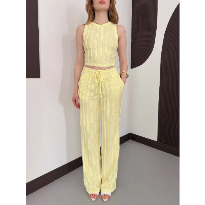 Gofre Kumaş Ters Dikiş Halter Yaka Takım Sarı