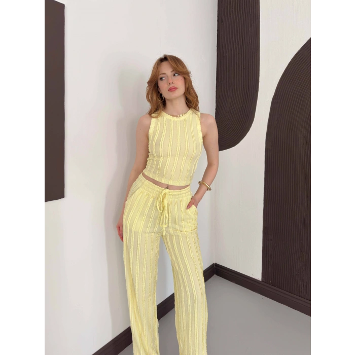 Gofre Kumaş Ters Dikiş Halter Yaka Takım Sarı