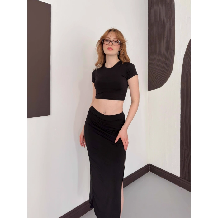 Yırtmaç Detaylı Crop - Etek Takım Siyah