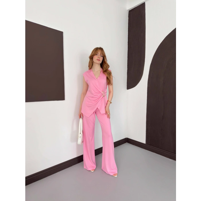 Aksesuar Detaylı Yelekli Modal Takım Pembe