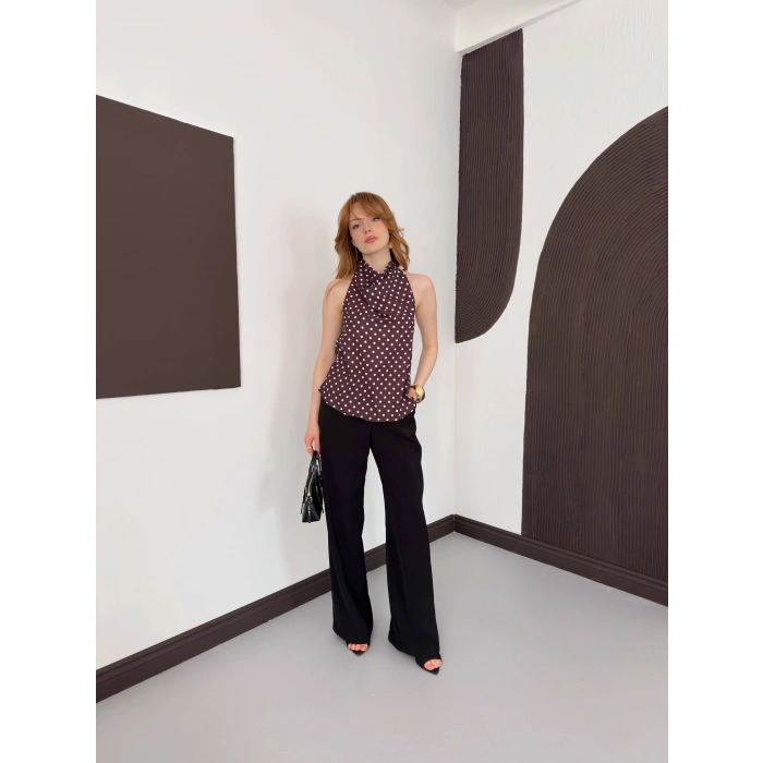 Puantiyeli Boyundan Bağlamalı Bluz Kahve