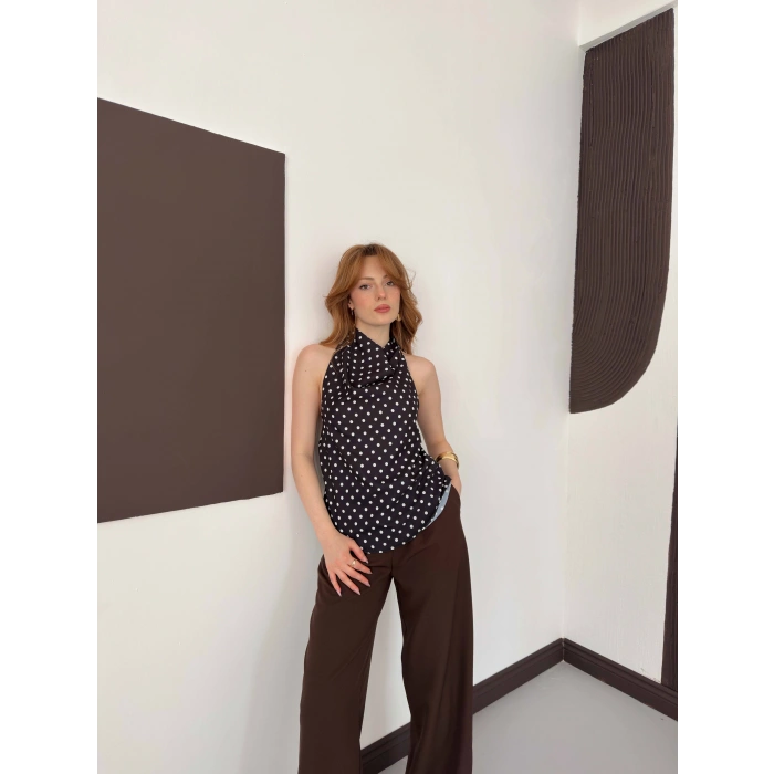 Puantiyeli Boyundan Bağlamalı Bluz Siyah