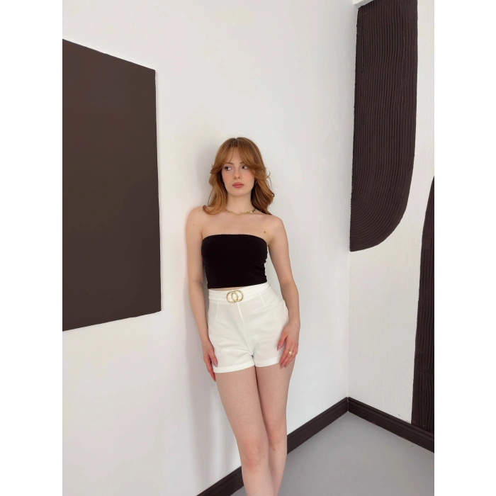 Kemer Detaylı Şort Beyaz