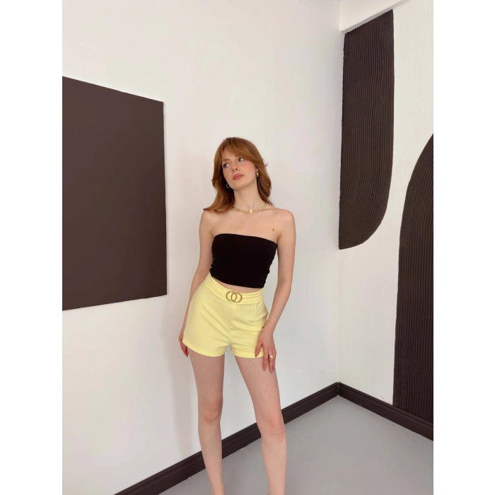 Kemer Detaylı Şort Sarı