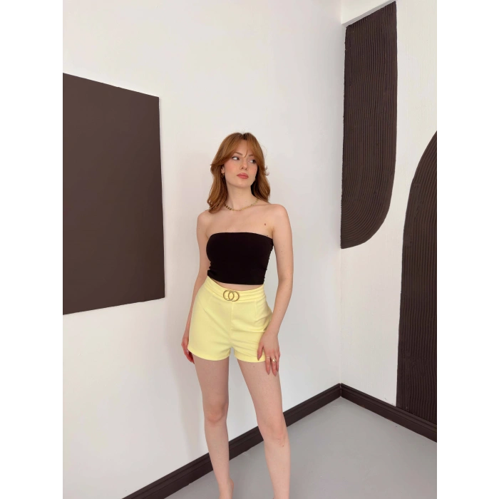 Kemer Detaylı Şort Sarı