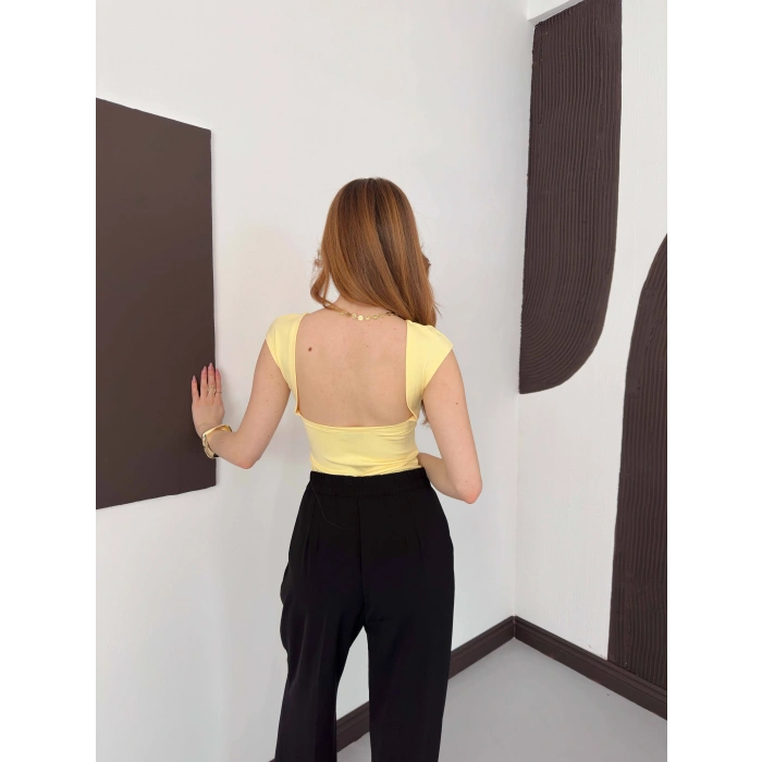 Sırt Dekolteli Bluz Sarı