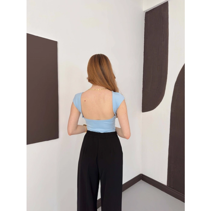 Sırt Dekolteli Bluz Bebemavisi