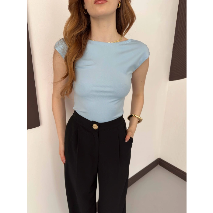 Sırt Dekolteli Bluz Bebemavisi