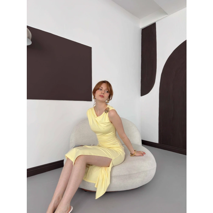 Aksesuar Detaylı Tek Omuz Sandy Elbise Sarı