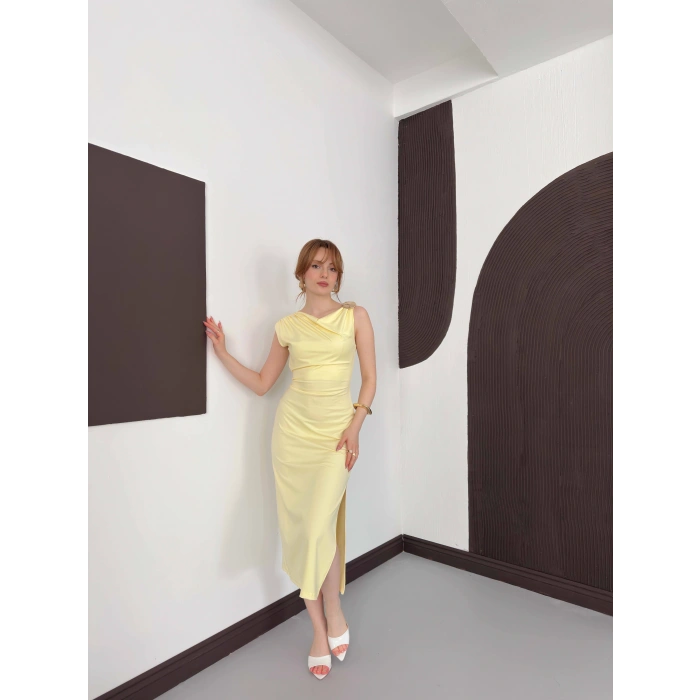 Aksesuar Detaylı Tek Omuz Sandy Elbise Sarı