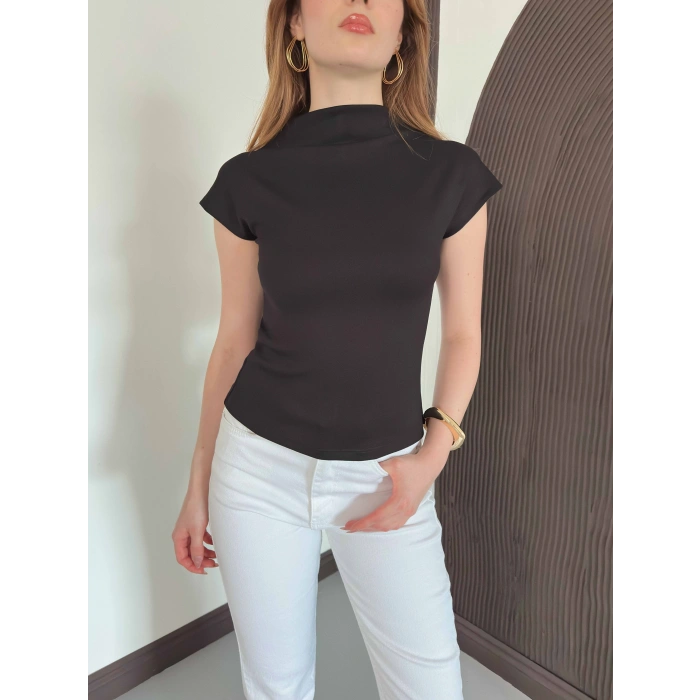 Slim Fıt Yarım Balıkçı Yaka Dar Kesim Bluz Siyah