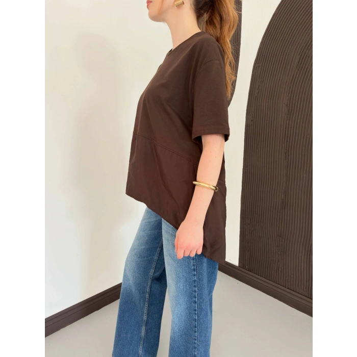 Modal Kumaş Garnili Asimetrik Oversize Tişört Kahve