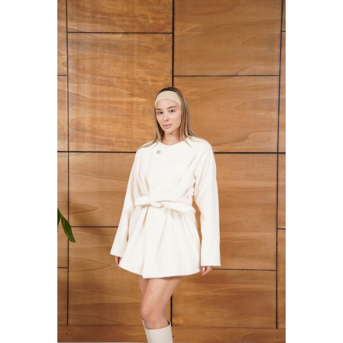 Aksesuar Detaylı Kuşaklı Fox Ceket Ekru