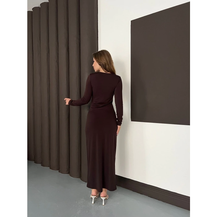 Aksesuar Detaylı Sandy Uzun Elbise Acı Kahve