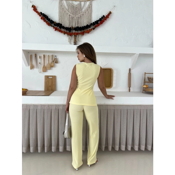 Aksesuar Detaylı Sıfır Kol Takım Sarı