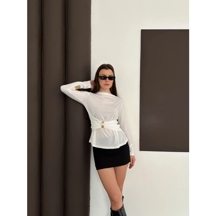 Aksesuar Detaylı Tasarım Bluz Beyaz