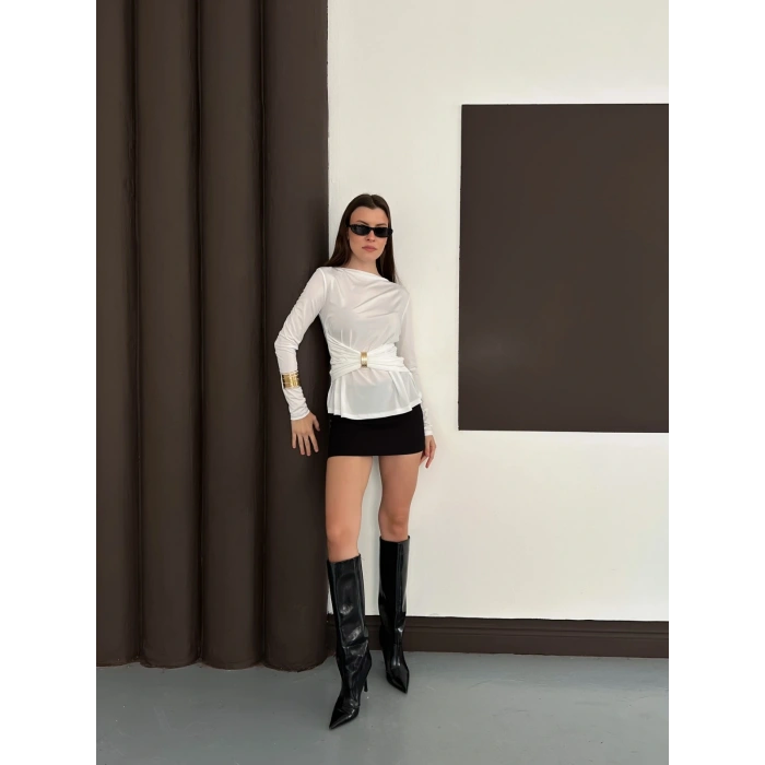 Aksesuar Detaylı Tasarım Bluz Beyaz