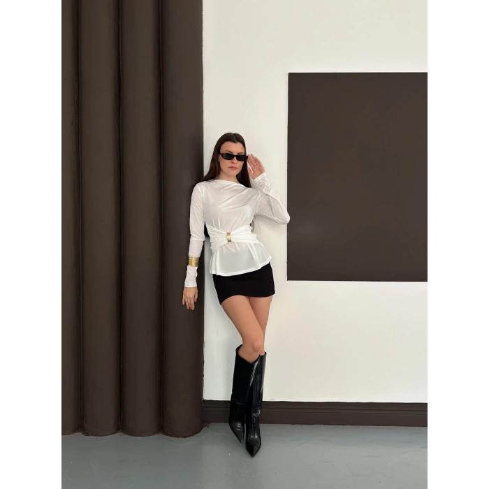 Aksesuar Detaylı Tasarım Bluz Beyaz