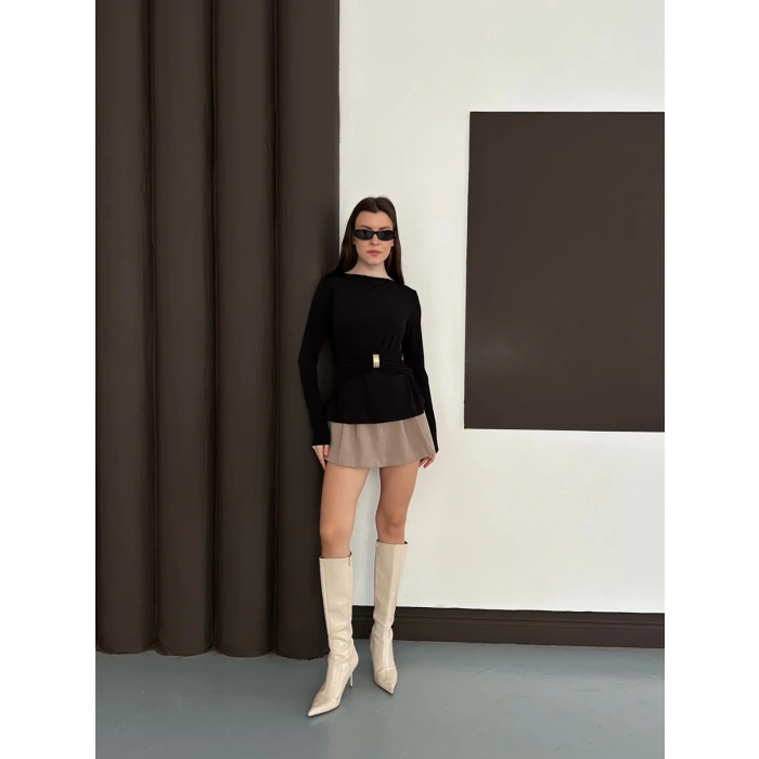 Aksesuar Detaylı Tasarım Bluz Siyah