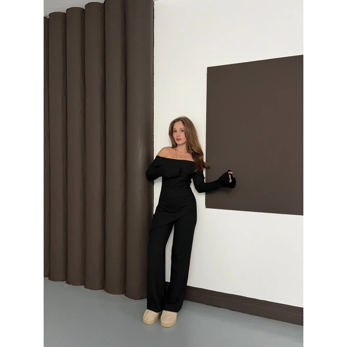 Asimetrik Madonna Yaka Takım Siyah