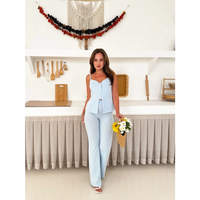 Askılı Düğme Detaylı Pantolonlu Takım Bebe Mavisi