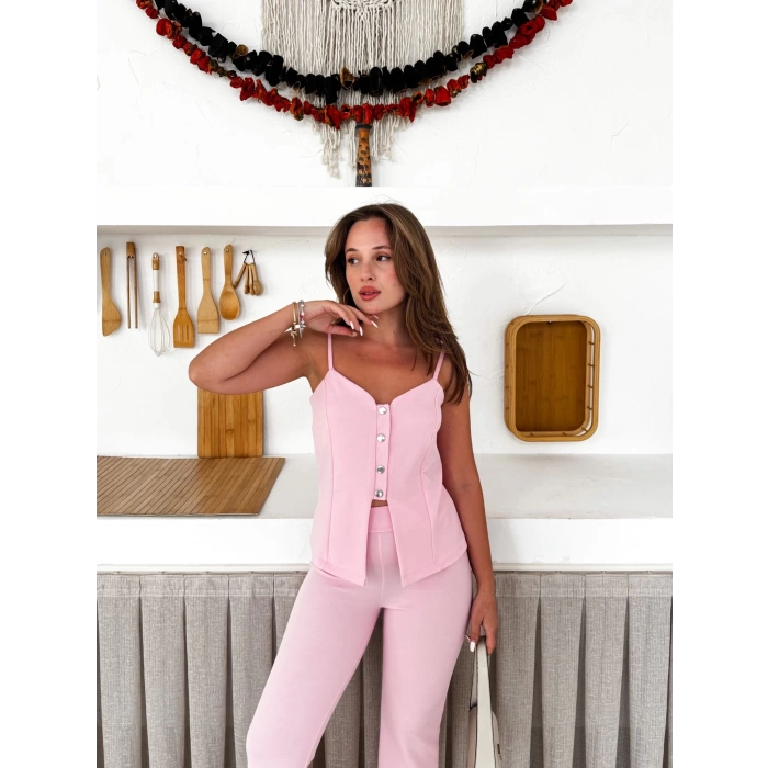 Askılı Düğme Detaylı Pantolonlu Takım Pembe