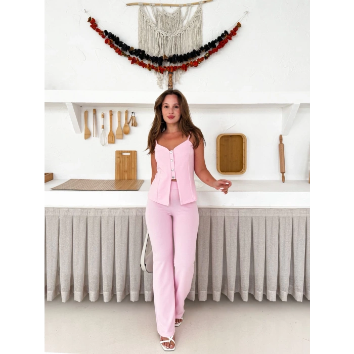 Askılı Düğme Detaylı Pantolonlu Takım Pembe