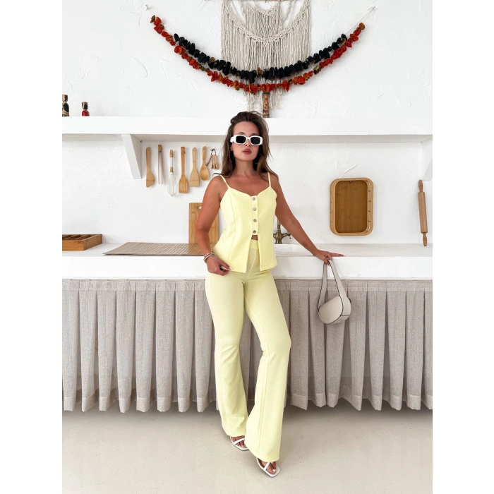 Askılı Düğme Detaylı Pantolonlu Takım Sarı