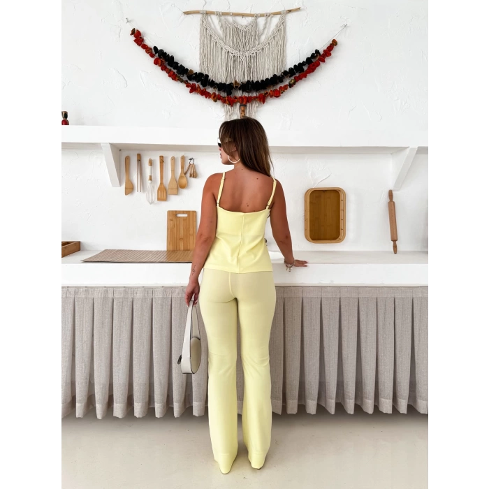 Askılı Düğme Detaylı Pantolonlu Takım Sarı